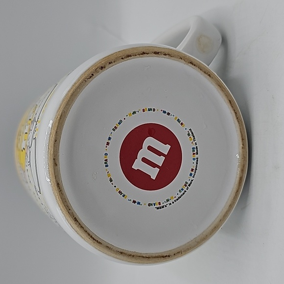M and M Mellow Yellow Large Coffee Mug 28oz M&M World Oversized - Picture 6 of 8
